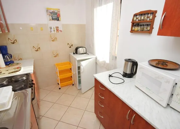 Apartman With A Parking Space - 7209 Medulin