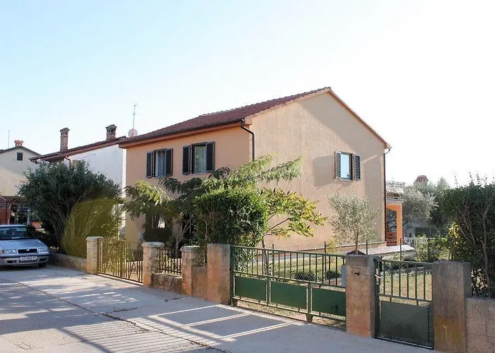 With A Parking Space - 7209 Apartman Medulin