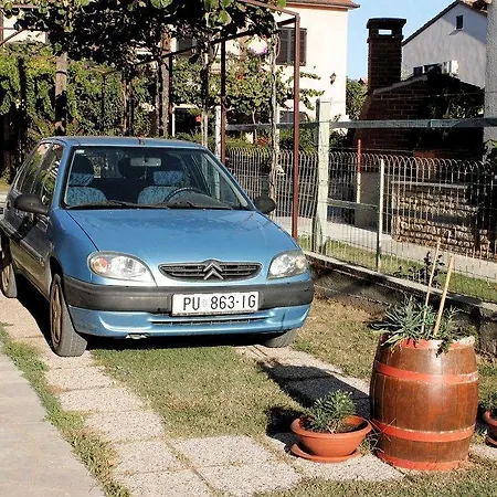 Lejlighed With A Parking Space - 7209